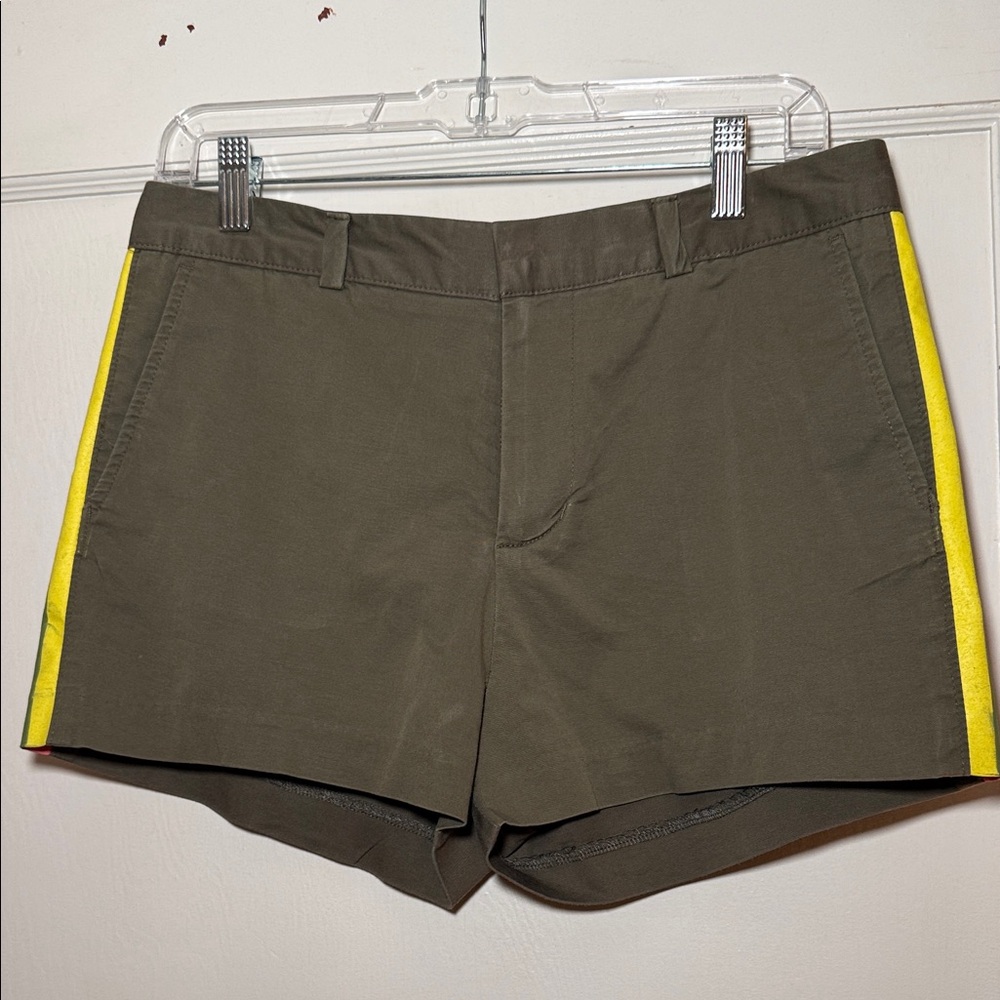 Le Superbe Size 6 Green Yellow Pink Shorts